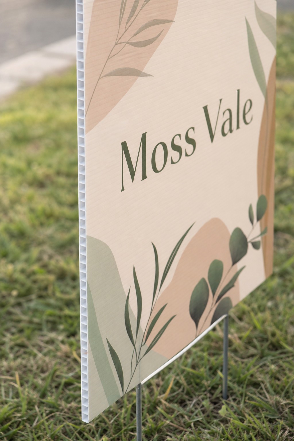 Corflute panel edge · fluted polypropylene (3mm or 5mm) · full-colour UV-direct print · fully waterproof · corrugated flute channels visible along the cut edge
